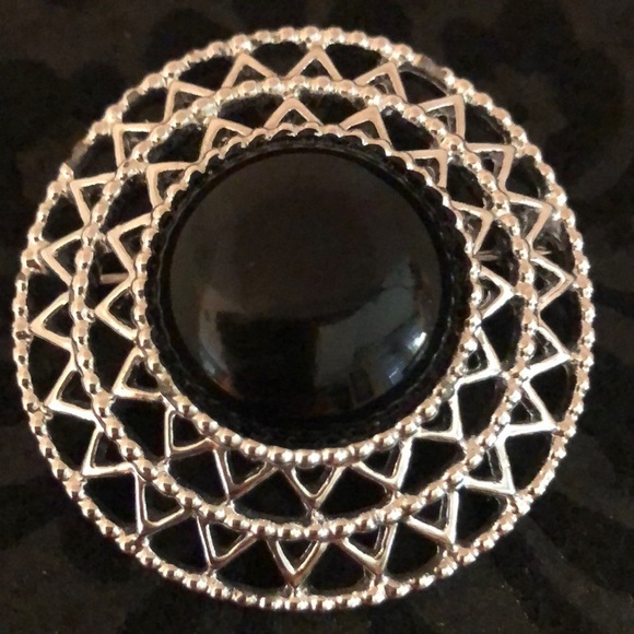Vintage Sarah Coventry Round Silver-tone Black Brooch   BJ99 - Picture 2 of 4